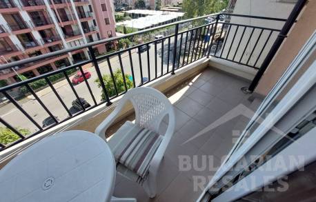 Уютен апартамент в добър район на курорта - Снимка 6