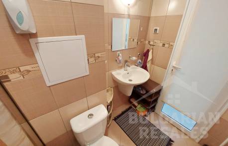 Уютен апартамент в добър район на курорта - Снимка 12