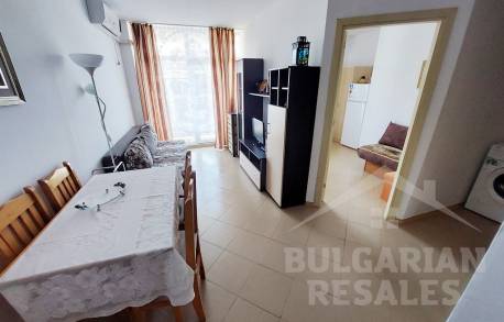 Уютен апартамент в добър район на курорта - Снимка 11