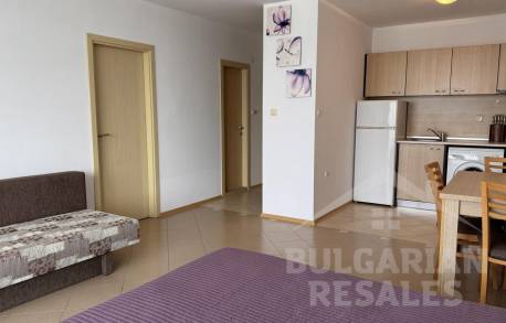 Апартамент в затворен комплекс, готов за ползване - Снимка 2