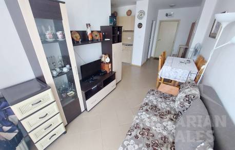 Уютен апартамент в добър район на курорта - Снимка 8