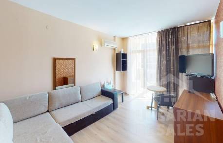 Apartment overlooking the pool in the complex “Grenada” - Photo 2