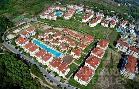 Paradise Gardens in Green Life Beach Resort - Photo 2