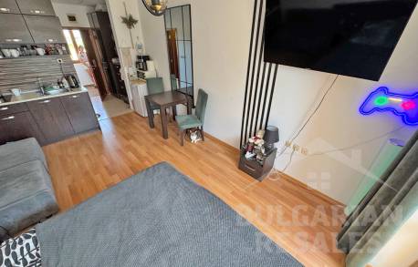 Гледка към басейна! Студио в комплекс с басейн - Снимка 5