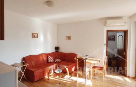 Lacný dvojizbový byt v komplexe s bazénom - Фото4