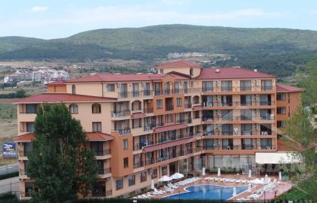 Lacný dvojizbový byt v komplexe s bazénom - Фото2