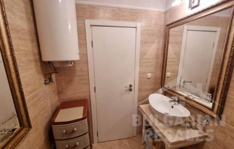 Апартамент в луксозен комплекс! Страхотна цена! - Снимка 15