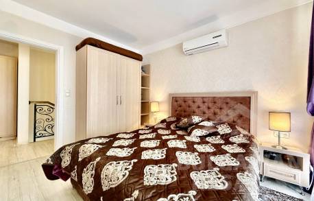 Dvojúrovňový apartmán v elitnom komplexe „Harmony Suites 10“ - Фото12