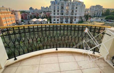 A beautifully decorated apartment in the luxury “Harmony Suites 20” complex in Sveti Vlas - Photo 7