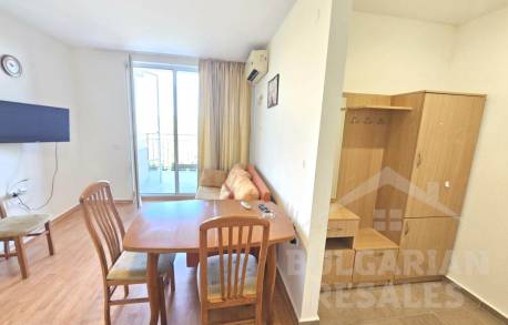 Апартамент в комплекс с красива територия и аквапарк - Снимка 9