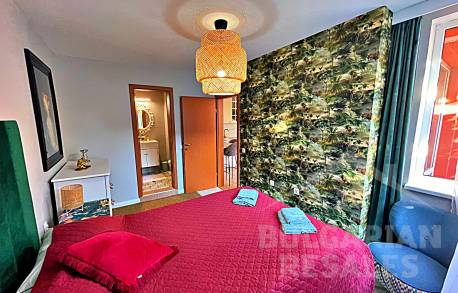 Апартамент мечта: стилно обновяване и гледка към басейна! - Снимка 16