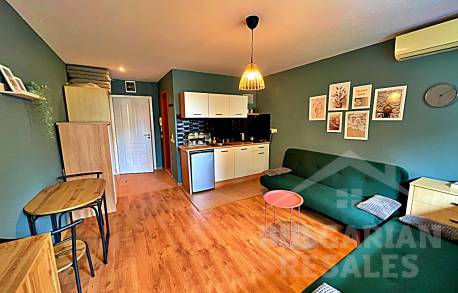 Хубаво обновяване и гледка към басейна! - Снимка 1