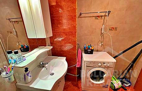 Хубаво обновяване и гледка към басейна! - Снимка 8