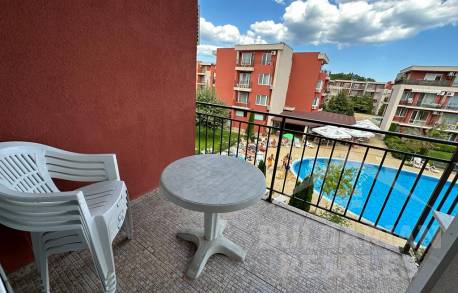 Апартамент с красива гледка към територията и плувния басейн - Снимка 5