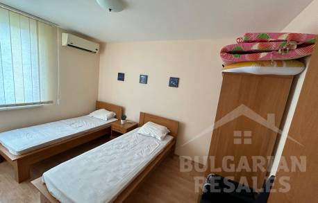 Апартамент с красива гледка към територията и плувния басейн - Снимка 9