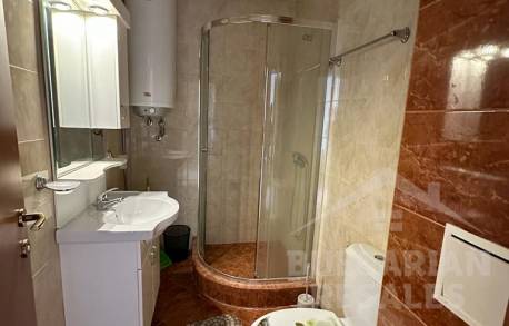 Апартамент с красива гледка към територията и плувния басейн - Снимка 6