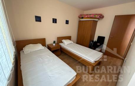 Апартамент с красива гледка към територията и плувния басейн - Снимка 8