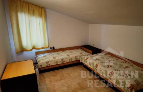 Къща в Кошарица, самостоятелна с парцел - Снимка 10