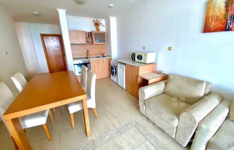 Панорамен апартамент с гледка към морето в комплекс Diamant - Снимка 6