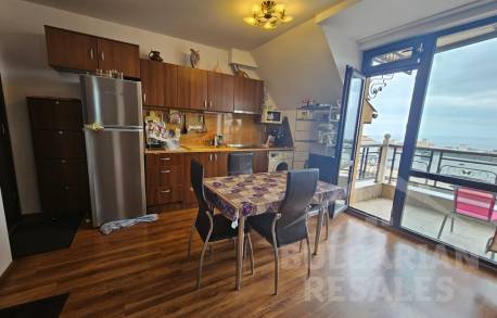 Супер панорама към морето! Апартамент на страхотна цена! - Снимка 2