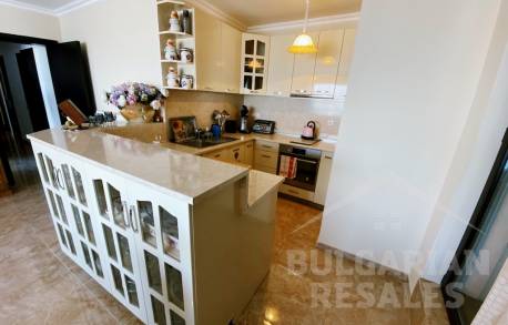 Пентхаус с три спални и огромна панорамна тераса - Снимка 3