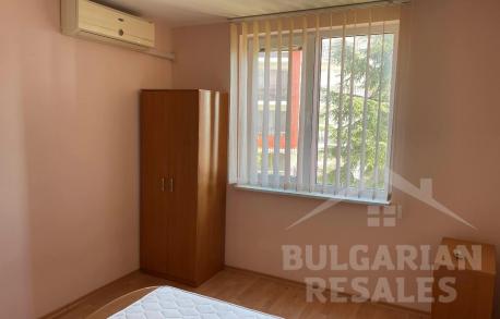 Обзаведен двустаен апартамент за продажба с гледка към морето на първа линия в Свети Влас - Снимка 15