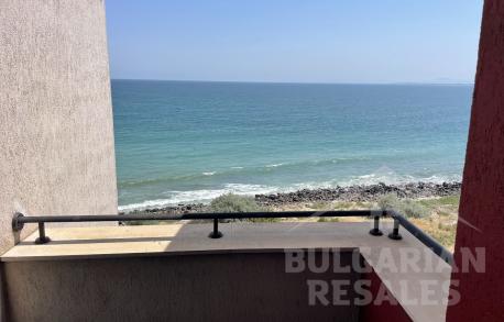 Многостаен мезонет на брега на морето в Ахелой - Снимка 1