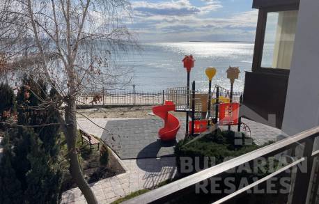 Prvá línia pri mori! Priestranný byt s krásnym výhľadom - Фото9