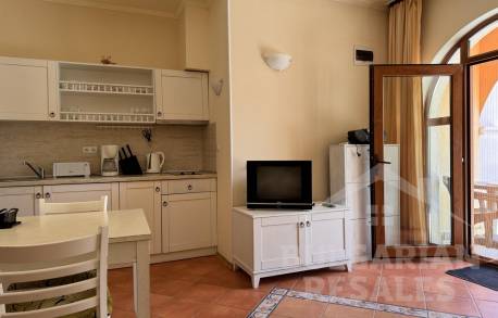 Страхотен апартамент в уютния комплекс Villa Romana - Снимка 6