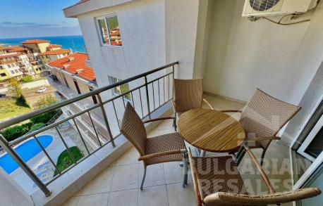 Апартамент с изглед към морето и голяма всекидневна - Снимка 12