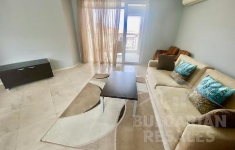 Апартамент с изглед към морето и голяма всекидневна - Снимка 6