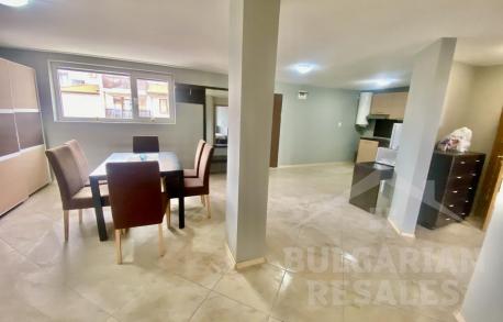 Апартамент с изглед към морето и голяма всекидневна - Снимка 9