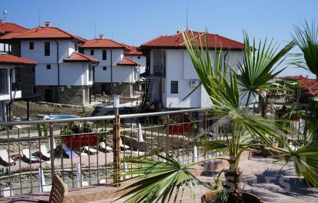 Чудесна семейна къща на първокласно място в BAY VIEW VILLAS  - Снимка 10