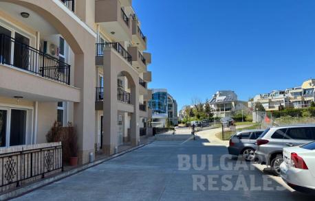 Designer renovation and sea view! Apartment in a new complex - Photo 15