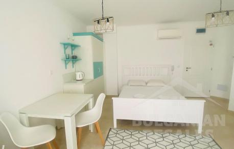 Студио в нов комплекс за вашата почивка - Снимка 9