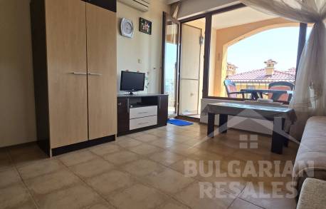 Jednoizbový byt s výhľadom na more a hory  - Фото11