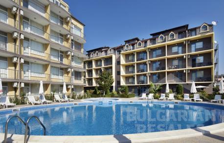 Студио за продажба в центъра на курорта - Снимка 1