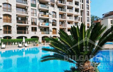 Апартамент с изглед към плувния басейн в комплекс Kalia - Снимка 13