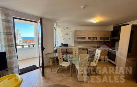 Two-level apartment with a sea view in Sveti Vlas - Photo 3