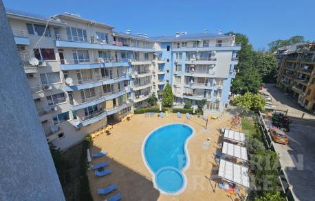 Просторна квартира с два балкона - Снимка 2