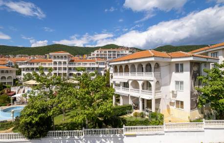 Dvojizbový apartmán s dvoma spálňami, nádherná časť komplexu! - Фото17