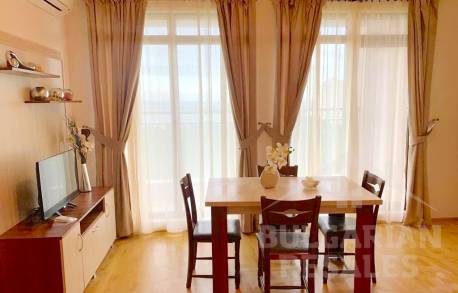 Dvojizbový byt v komplexe prémiovej triedy v Burgase - Фото6