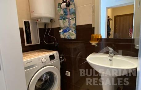 Тристаен с гледка море в центъра на курорта  - Снимка 6