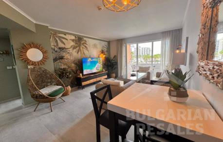 Beachfront, “Majestic Beach Resort” complex, apartment with designer interiors - Photo 2