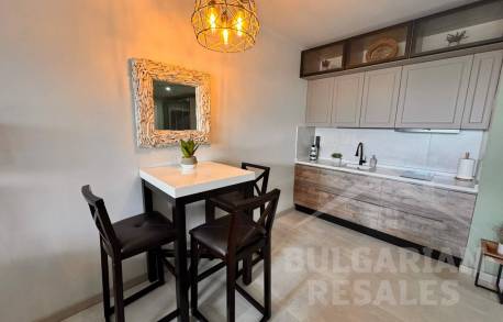 Beachfront, “Majestic Beach Resort” complex, apartment with designer interiors - Photo 4