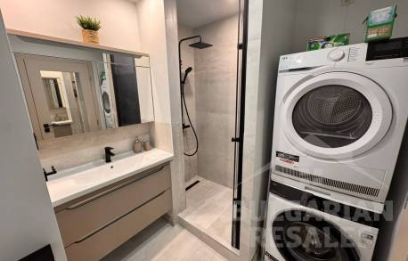 Beachfront, “Majestic Beach Resort” complex, apartment with designer interiors - Photo 16