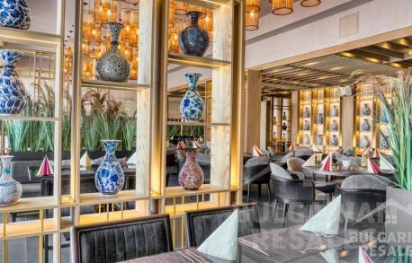 Beachfront, “Majestic Beach Resort” complex, apartment with designer interiors - Photo 18