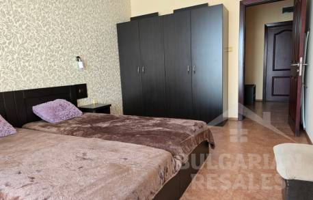 Квартира с большой террасой в комплексе 