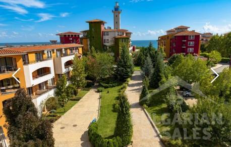 Модерен апартамент с изглед към морето, на първа линия, комплекс „Marina Cape“ - Снимка 18