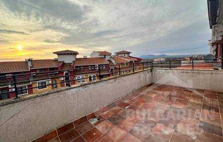 Первая линия! Недорогая большая студия с террасой - Фото 12